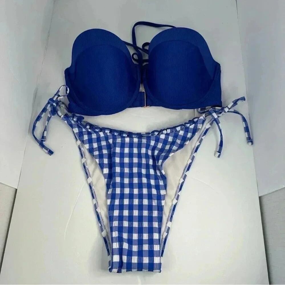 Bikini Ruffle Trim Textured bottom & blue bikini, top textured with‎ underwear